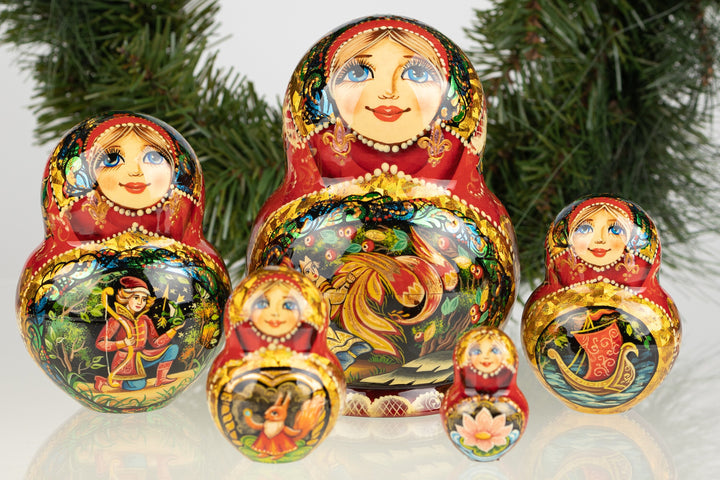 Nesting dolls, Matryoshka with fairytale