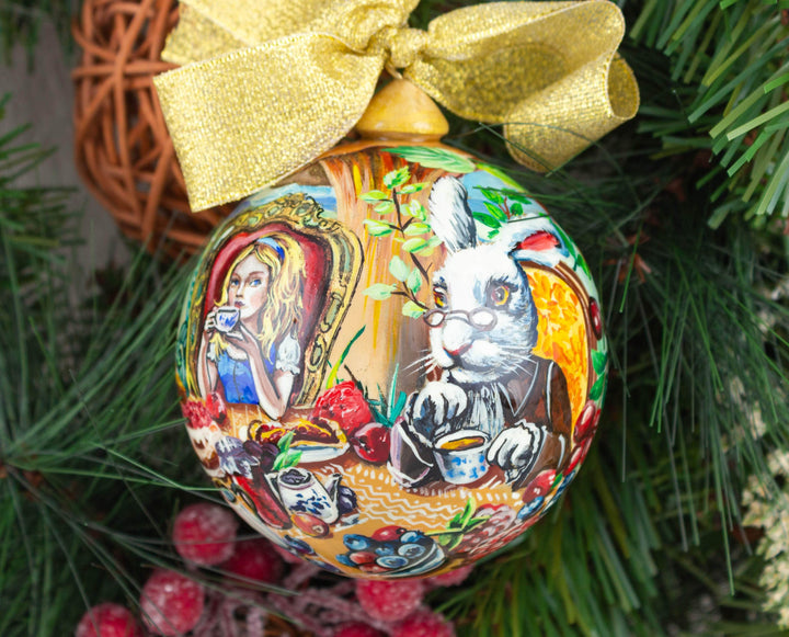 Christmas ornaments multicolored "Alice in Wonderland"