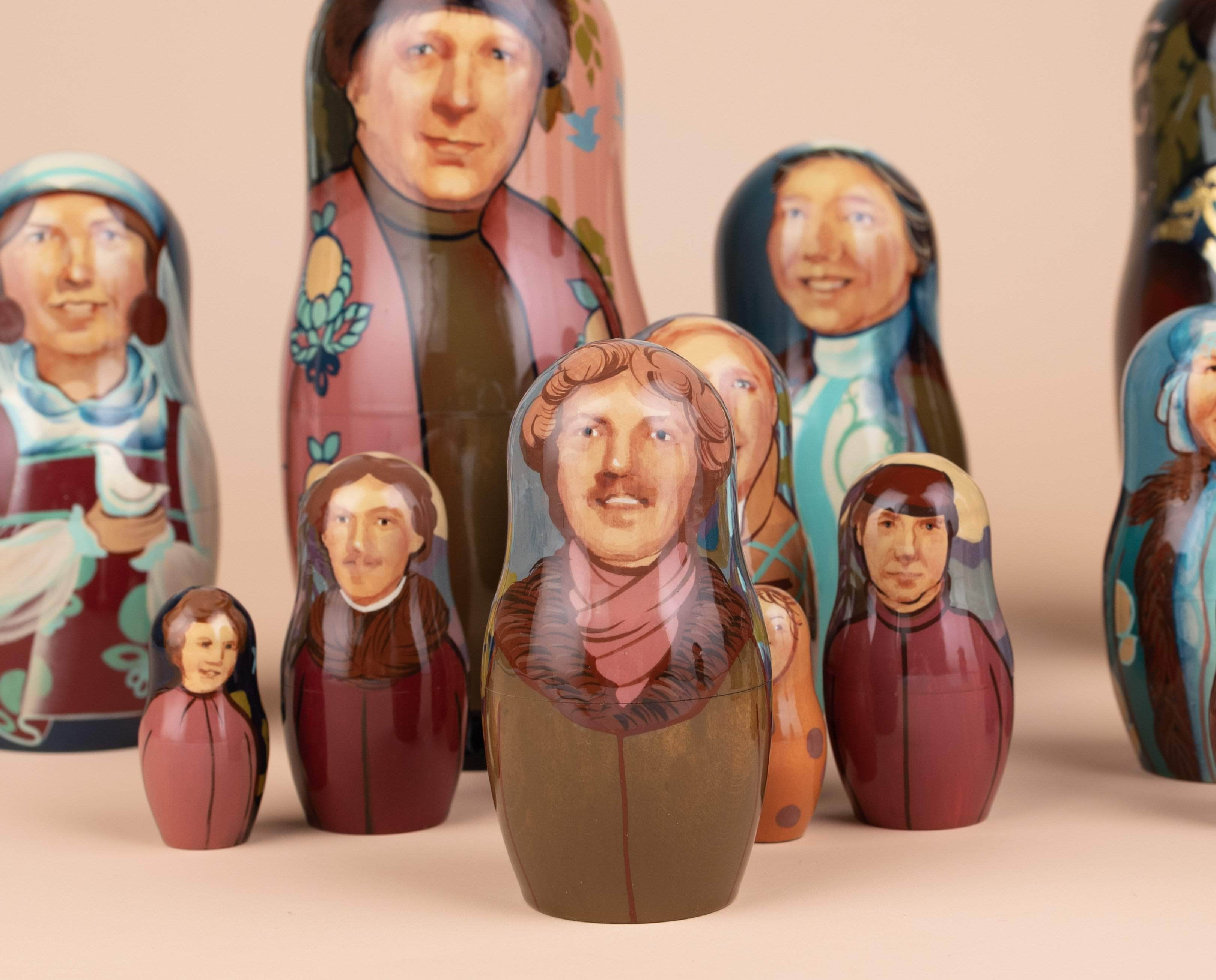 Family portrait custom nesting dolls | Firebirdworkshop.com