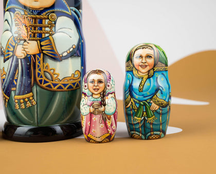 Pin by Melvis on Matryoshka in 2023  Russian doll, Matryoshka doll, Dolls