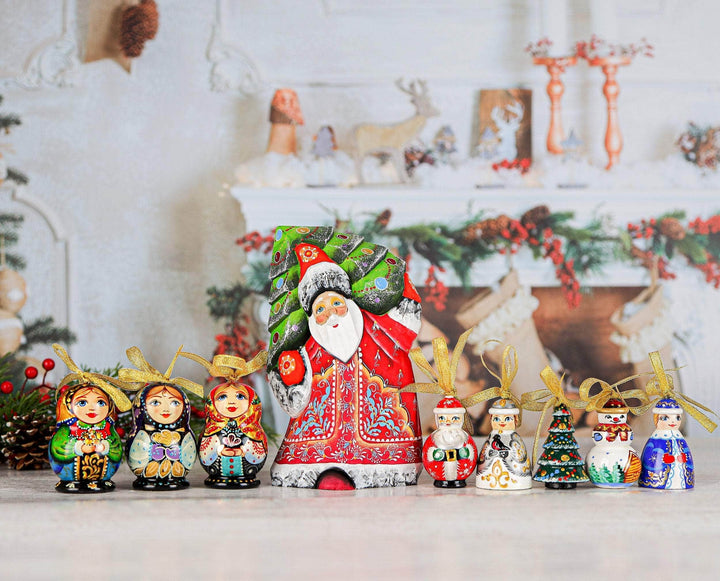 Santa Claus figurine Christmas ornament set